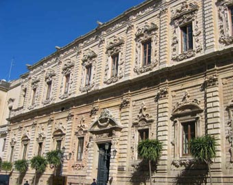 Palazzo Adorno Lecce Convegno Italia - Albania