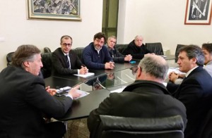 Un momento dell'incontro tra il Presidente della Provincia Gabellone e i  Sindaci ed i Tecnici comunali di Poggiardo e Minervino