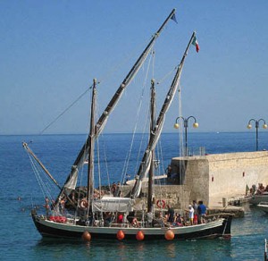 Il Caicco Portus Veneris diventa veliero-libreria