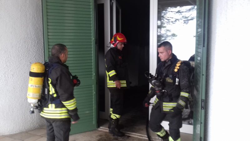 vigili del fuoco 115 incendio casa